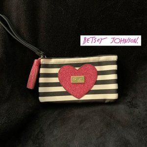 BETSEY JOHNSON Luv Betsey Pink Heart Clutch - Price is Firm